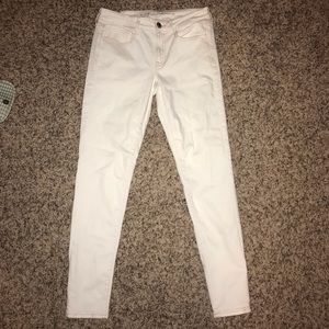 AMERICAN EAGLE OUTFITTER WHITE JEANS